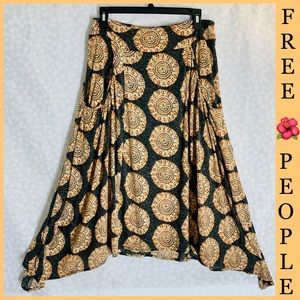 ❌❌SOLD❌❌FREE PEOPLE grey skirt with circle Indian